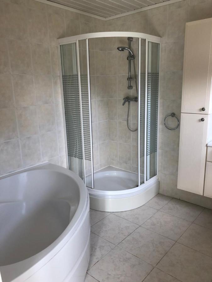 Holiday home Op Den Diek Sint Kruis